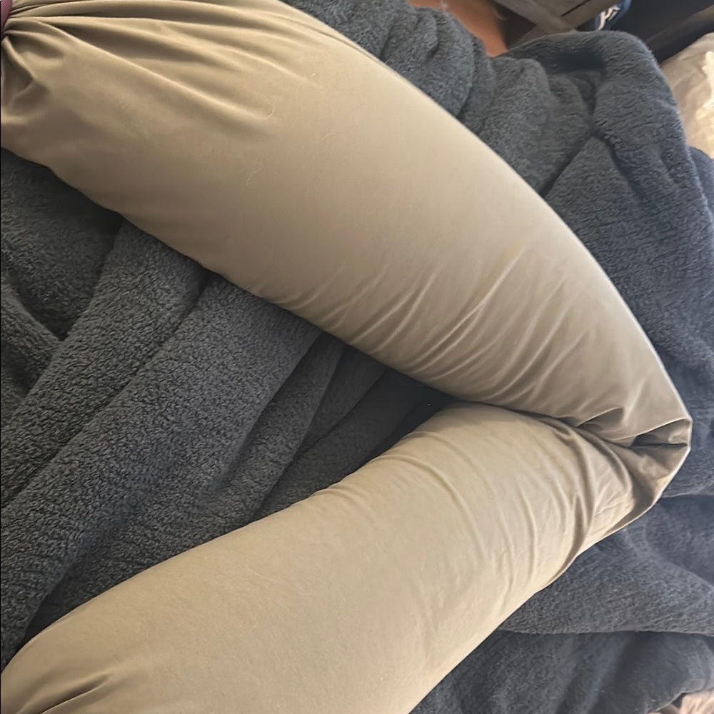 Bbhugme maternity body pillow in gray - only used for 2 weeks!